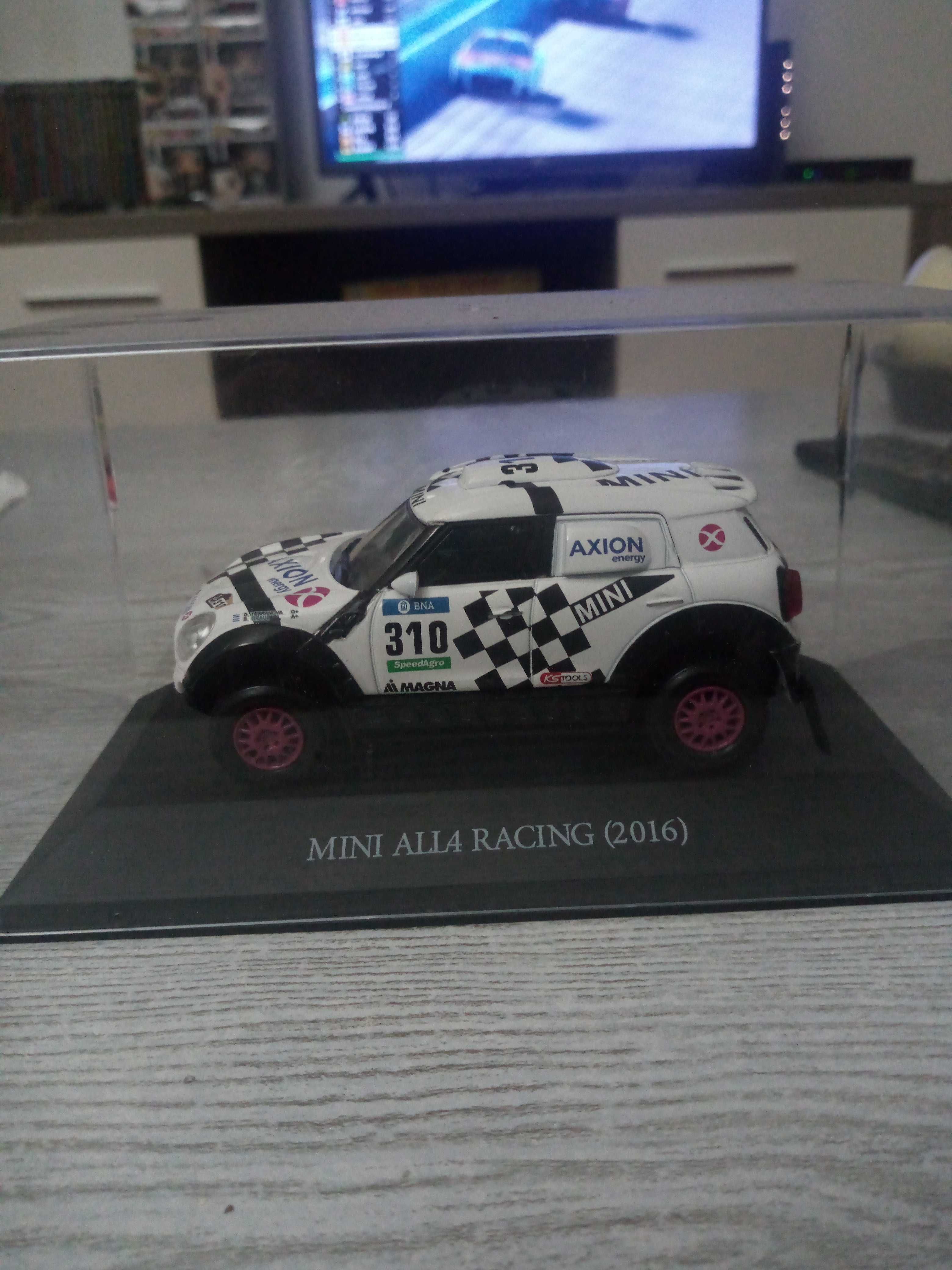 Vendo viaturas participantes no rally Dakar