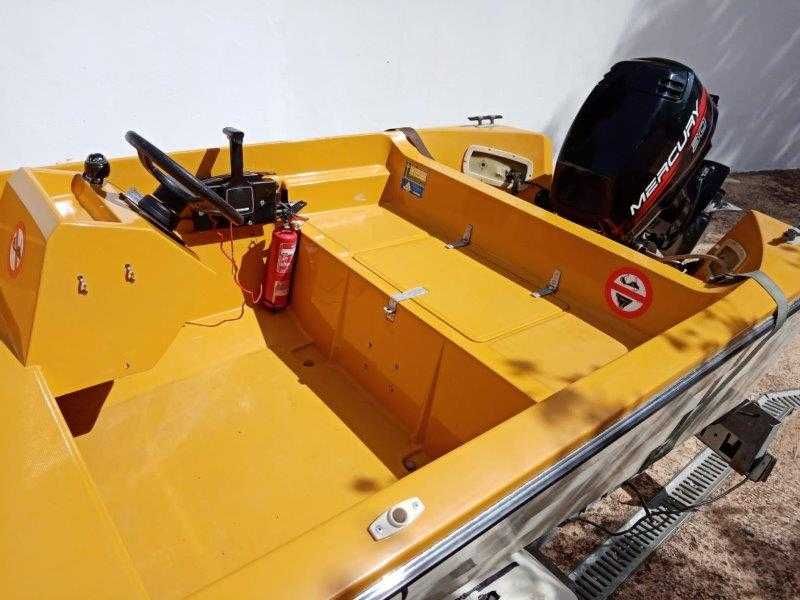 TERHI 410R de 1973 com motor MERCURY 30 em ótimo estado de conservação