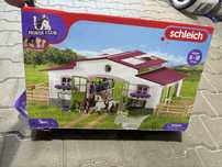 Schleich 42344 centrum jezdzieckie stajnia z akcesoriami