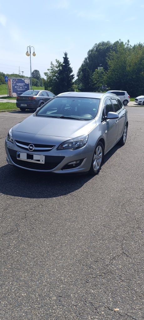Opel astra j sport tourer