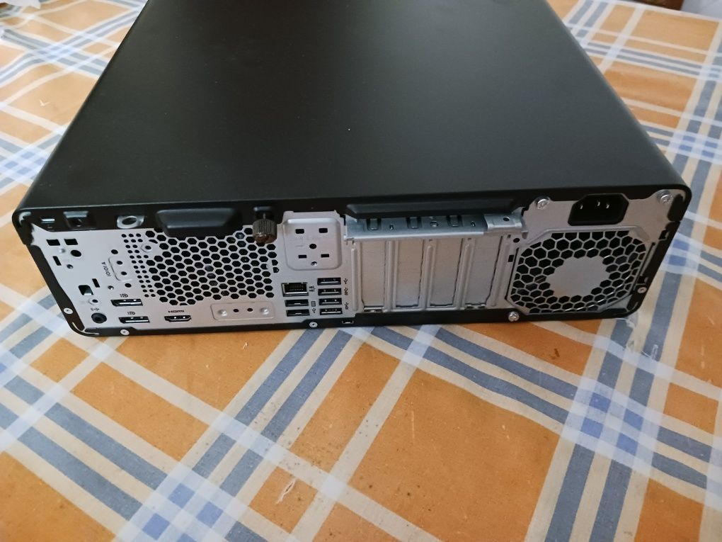 HP Elitedesk SFF 600 G9