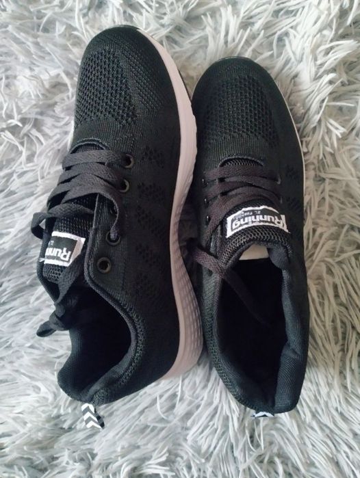 Нові кеди/кросівки, взуття