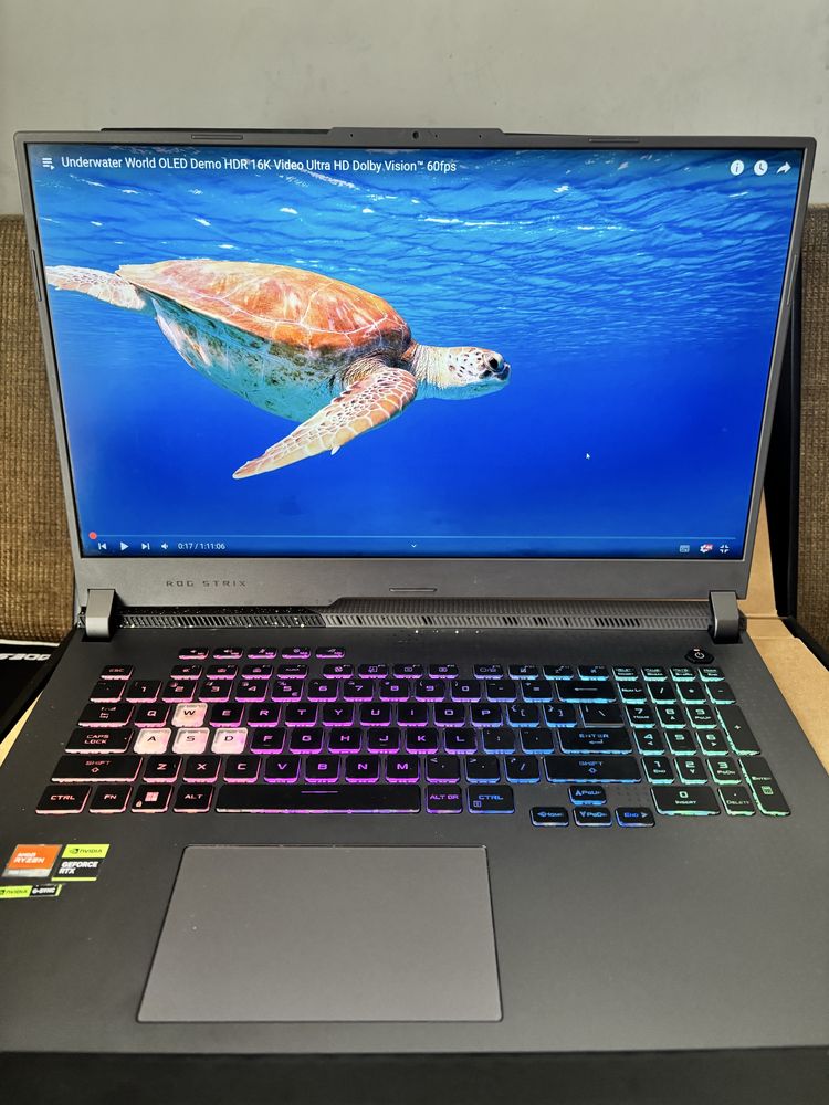 Pilne sprzedam Gamingowy Laptop ASUS ROG Strix G17