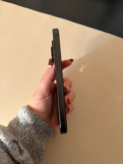 iPhone 16 Pro (Black) - 128GB - Como Novo!