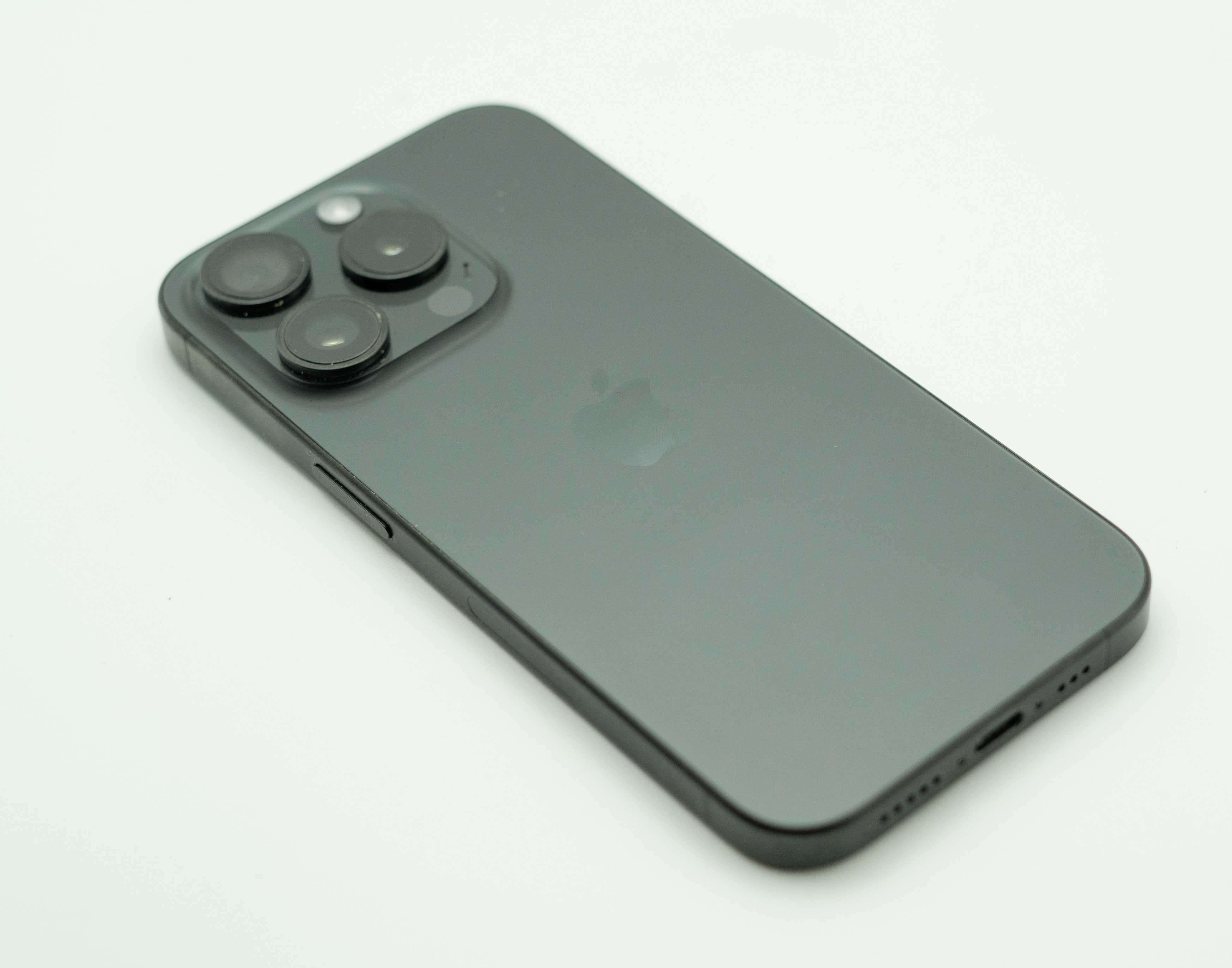 iPhone 15 Pro 128GB Neverlock (eSIM only) - З нюансами