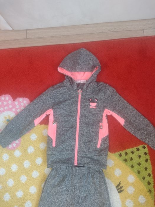 Dres komplet dla dziewczynki 104/110 3/4lat