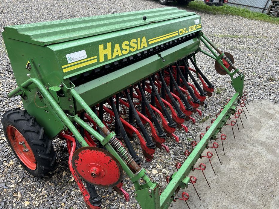 Siewnik Zbożowy Hassia DKL 250 igła 2.5m oryginał scieżki nie Amazone