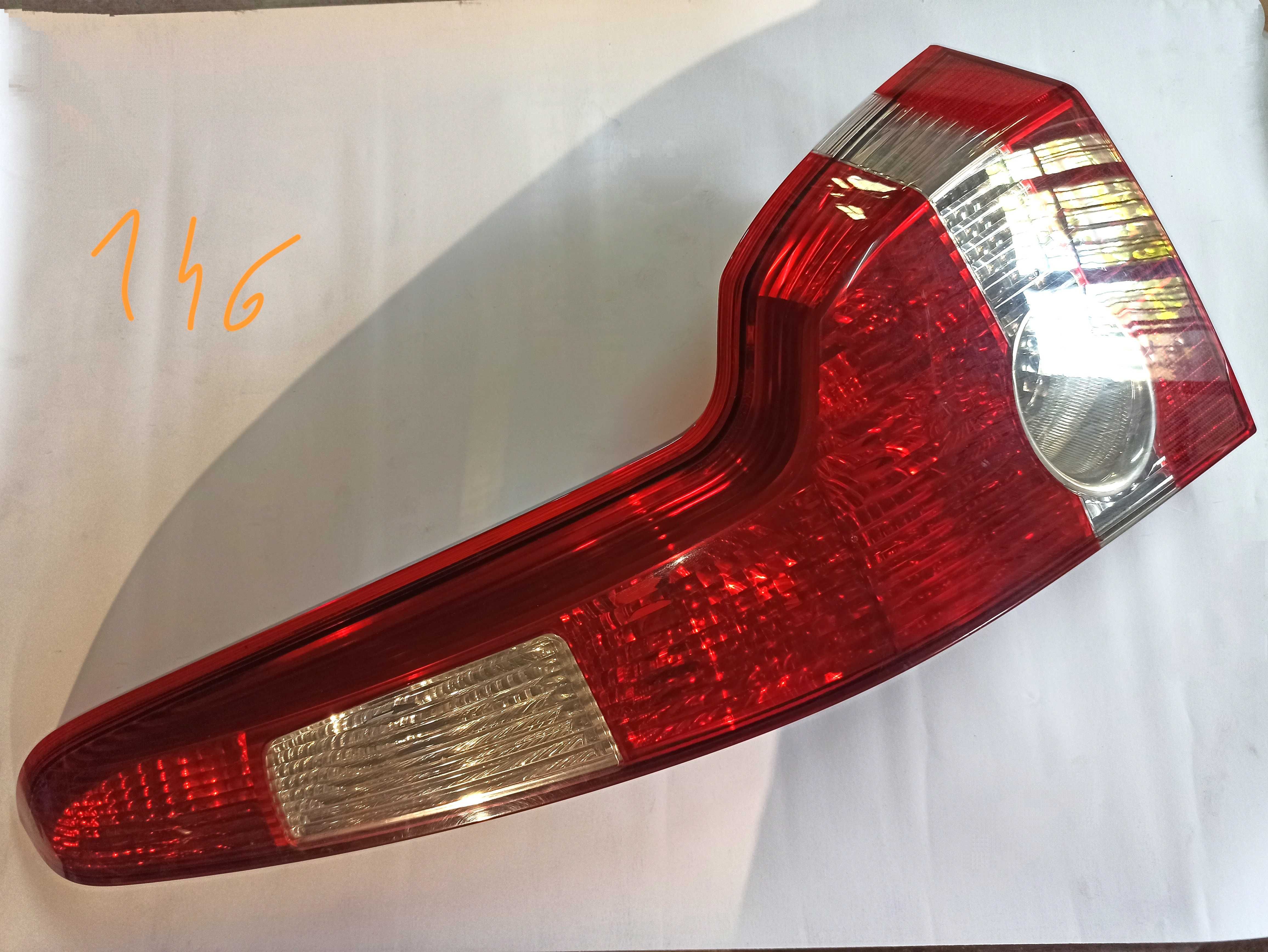 Lampa Prawa Tył VOLVO V50