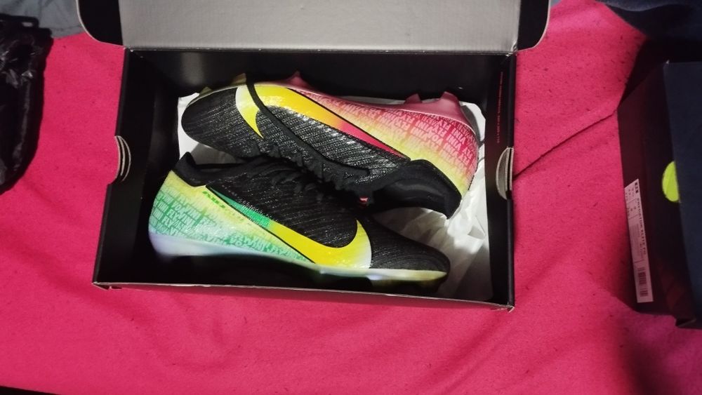 Chuteiras Nike Mercurial Vapor 16 Elite  VINI JR(NOVAS)