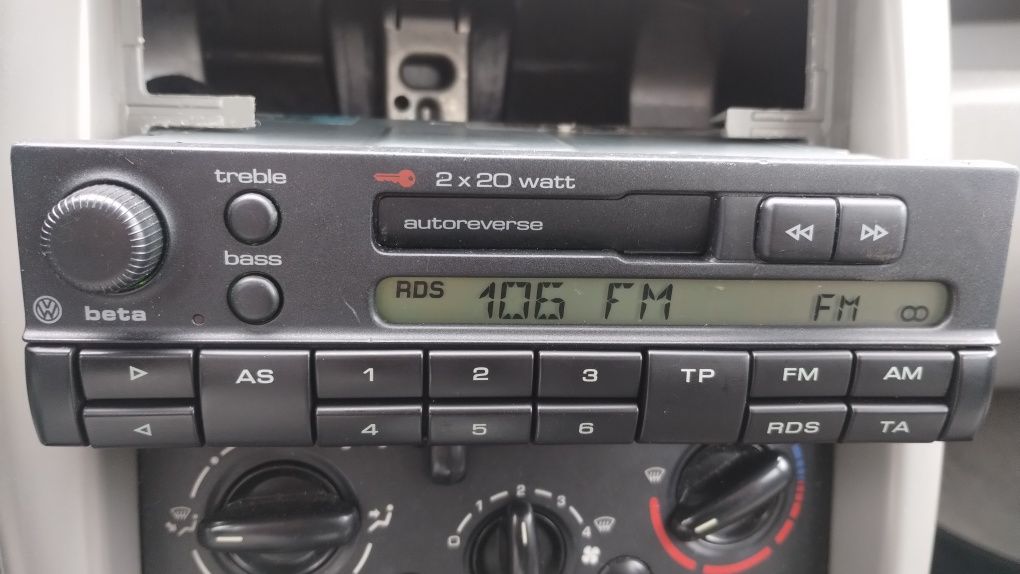 Radio VW Beta 4 zielone podświetlenie w pełni sprawne