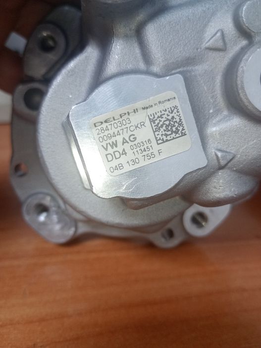 28470303 Провірений і перебраний насос тнвд шкода 1.6 2.0 04B130755F