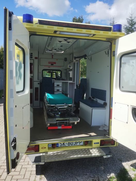 Karetka  Ambulans Kamper, mobilny warsztat