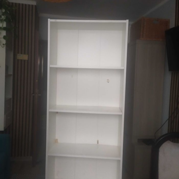 Regał z Ikea  świetny jako aranżacja wnętrz