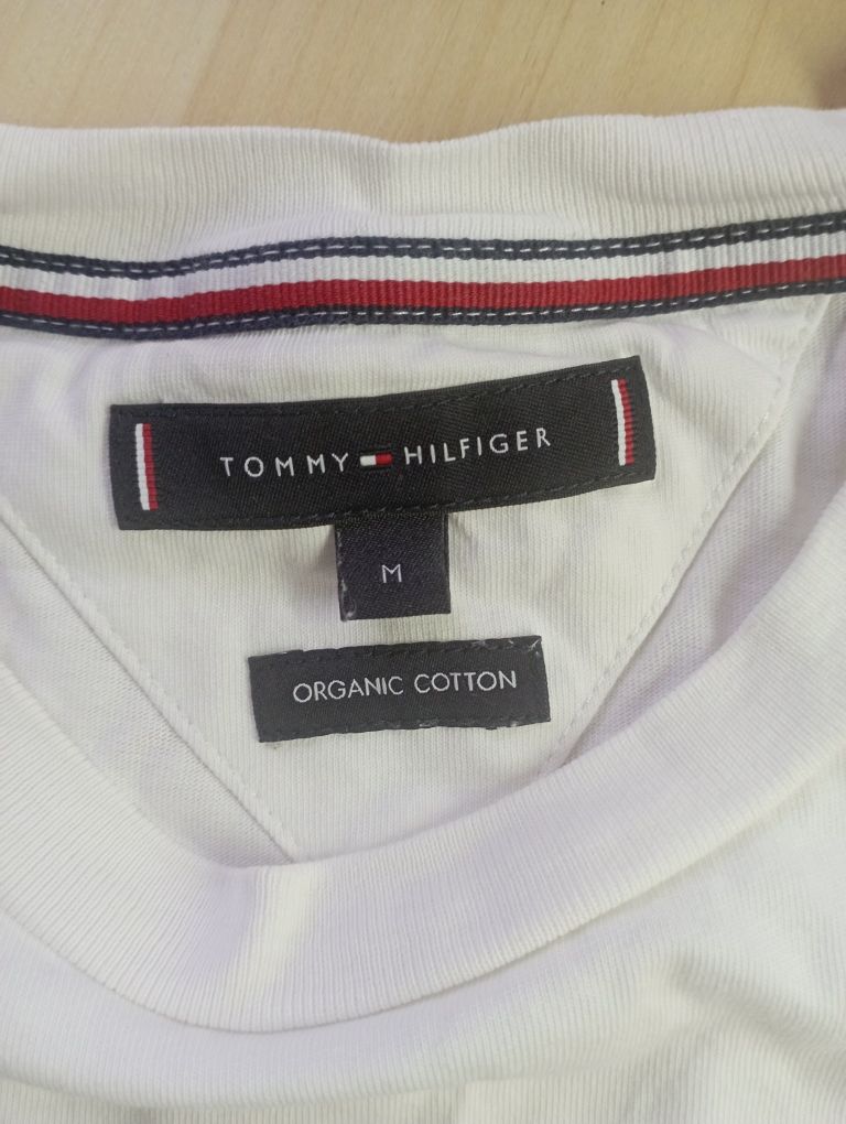 Біла футболка Tommy Hilfiger