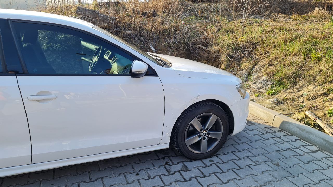 Volkswagen Jetta 2013.