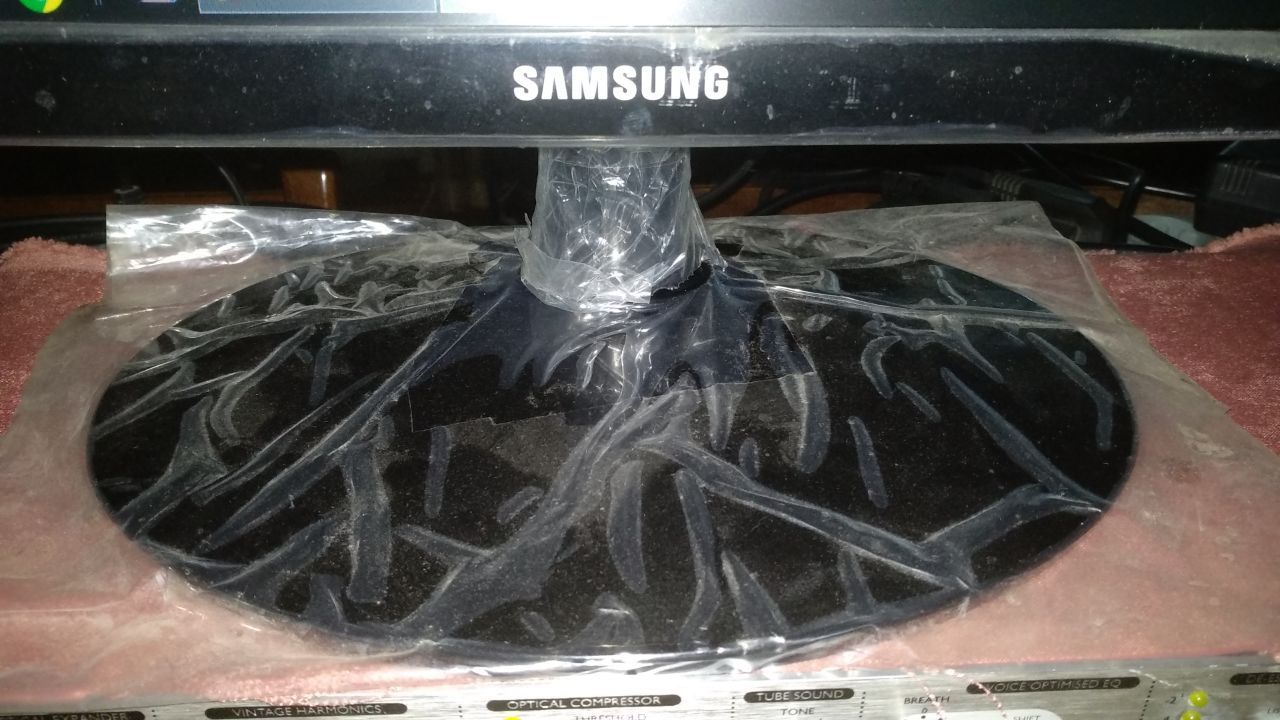 Монитор "Samsung" S24D300H (23.8") б/у