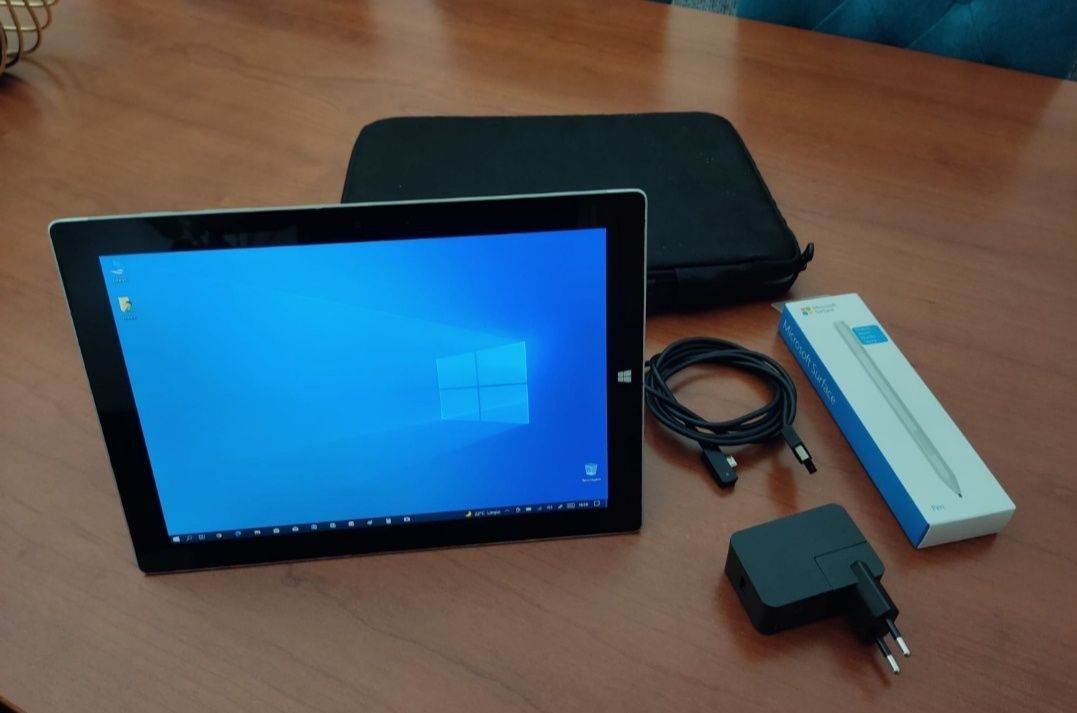 Vendo Tablet Microsoft Surface 3 + pen + bolsa transporte