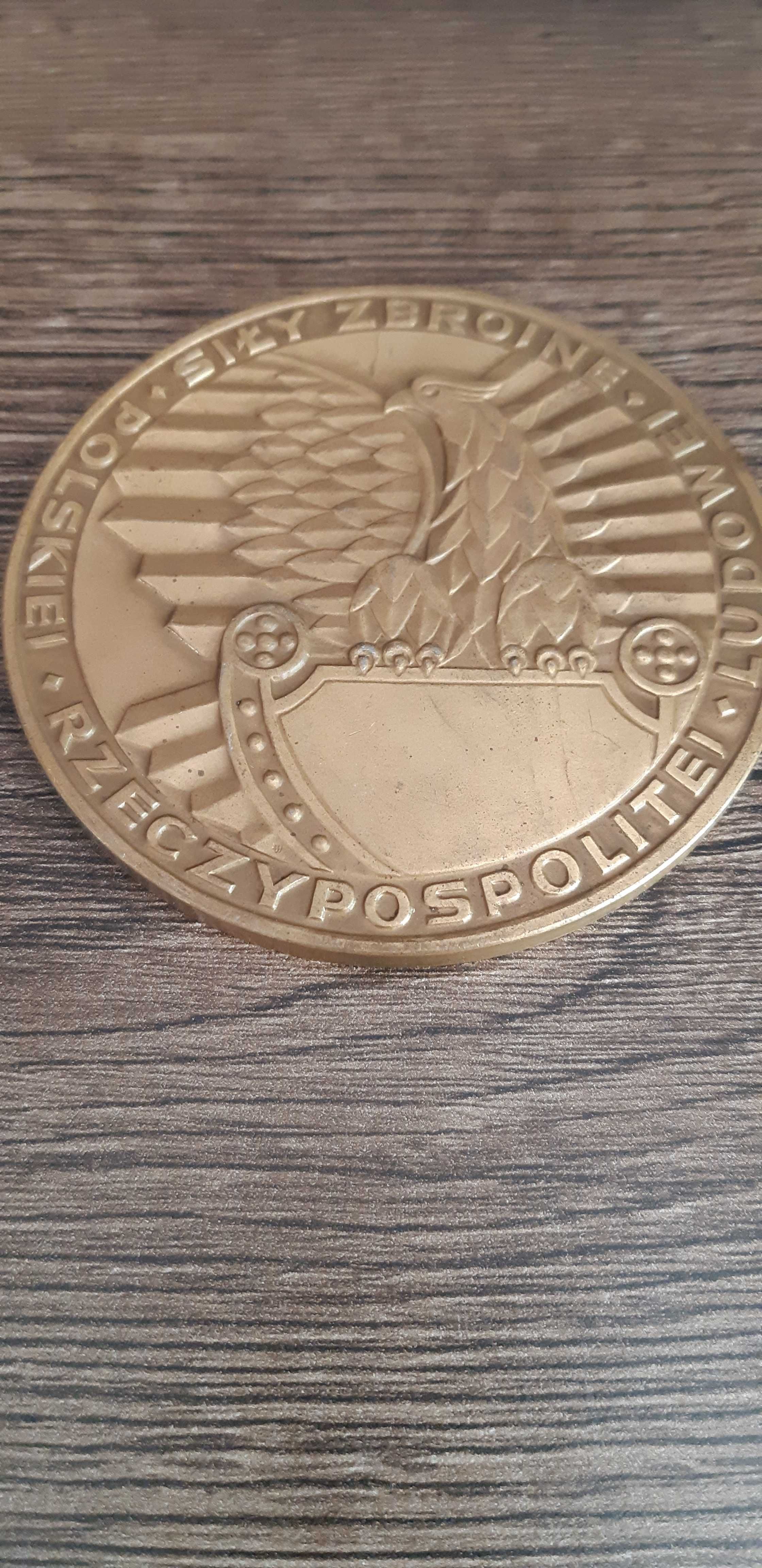 medal Za długoletnią ofiarną służbę - średnica 9 cm