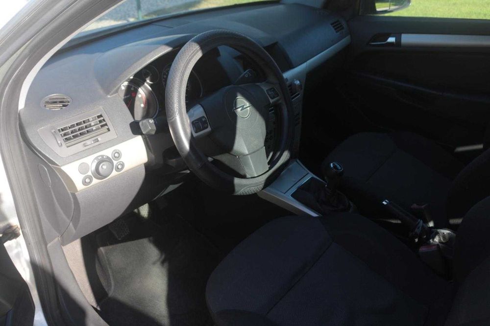 Opel Astra 1.3 CDTi Elegance