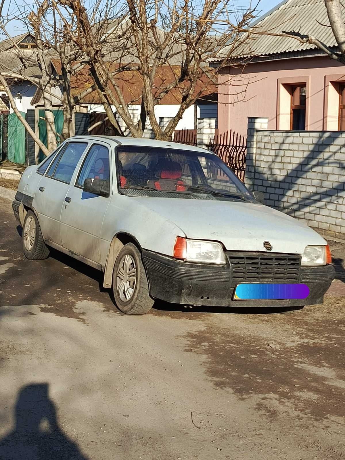 Продам мотор 1 3 Опель кадет
