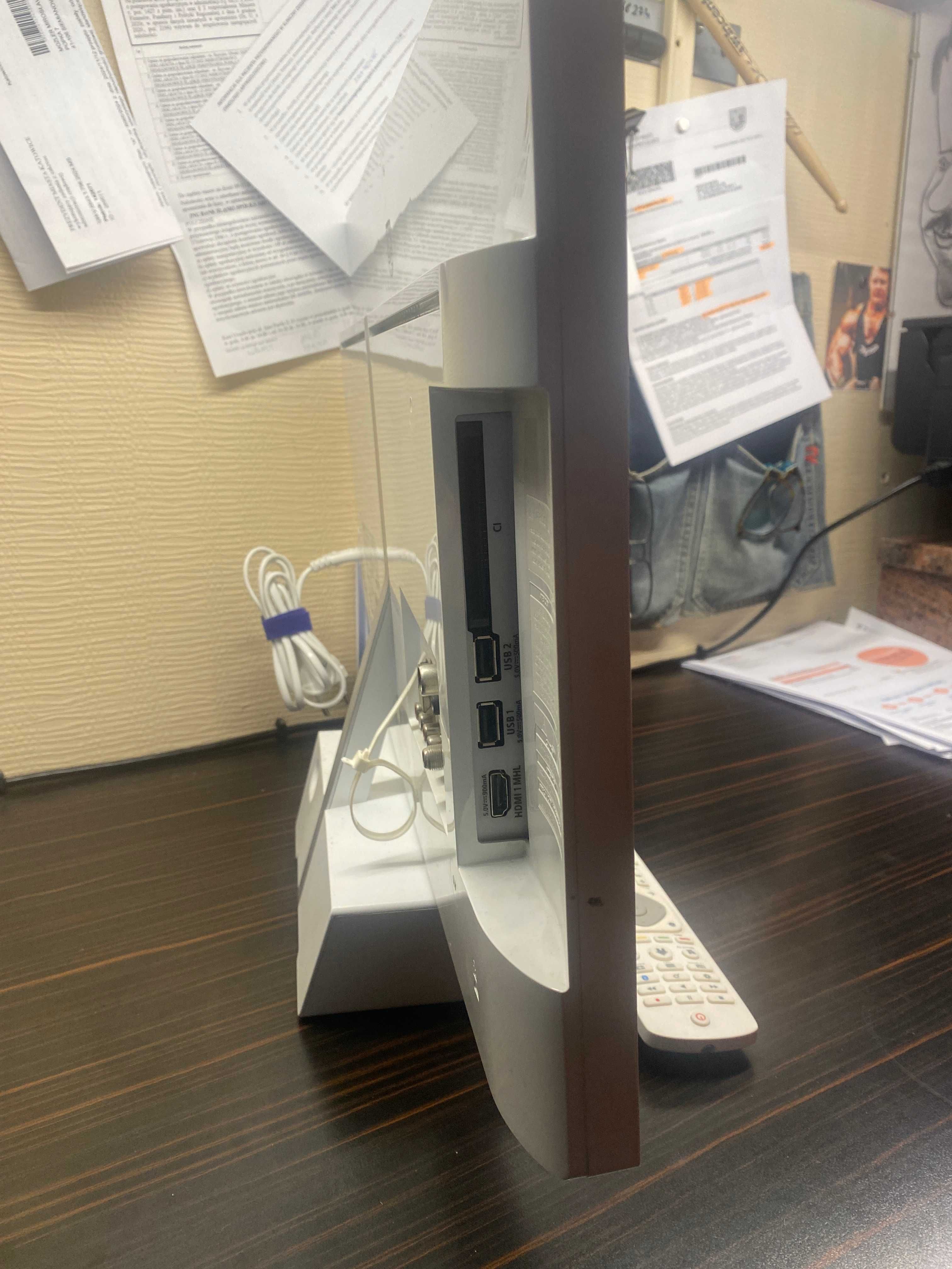 Philips telewizor monitor HD  model 24 PF55863/12