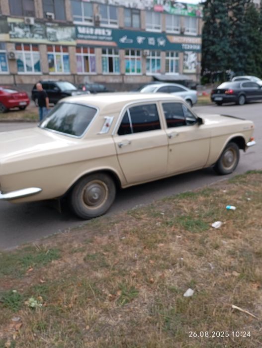 Продам автомобиль Волга газ 24 1979 года  ,новый аккумулятор .
