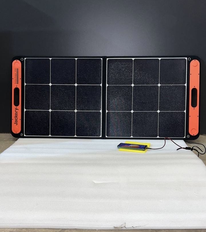 Сонячна панель Jackery SolarSaga 100
