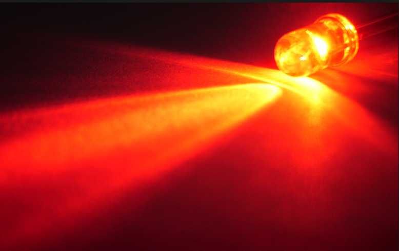 30шт светодиоды 5мм диаметр  3 вольта ультра яркие
