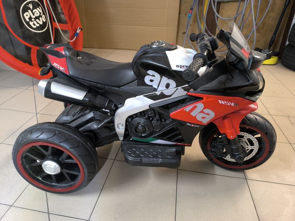 MOTOR MOTOREK na akumulator czerwony