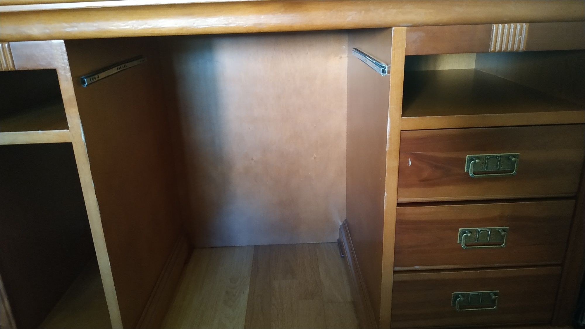 Mobília de quarto completo. Tudo a mesma linha