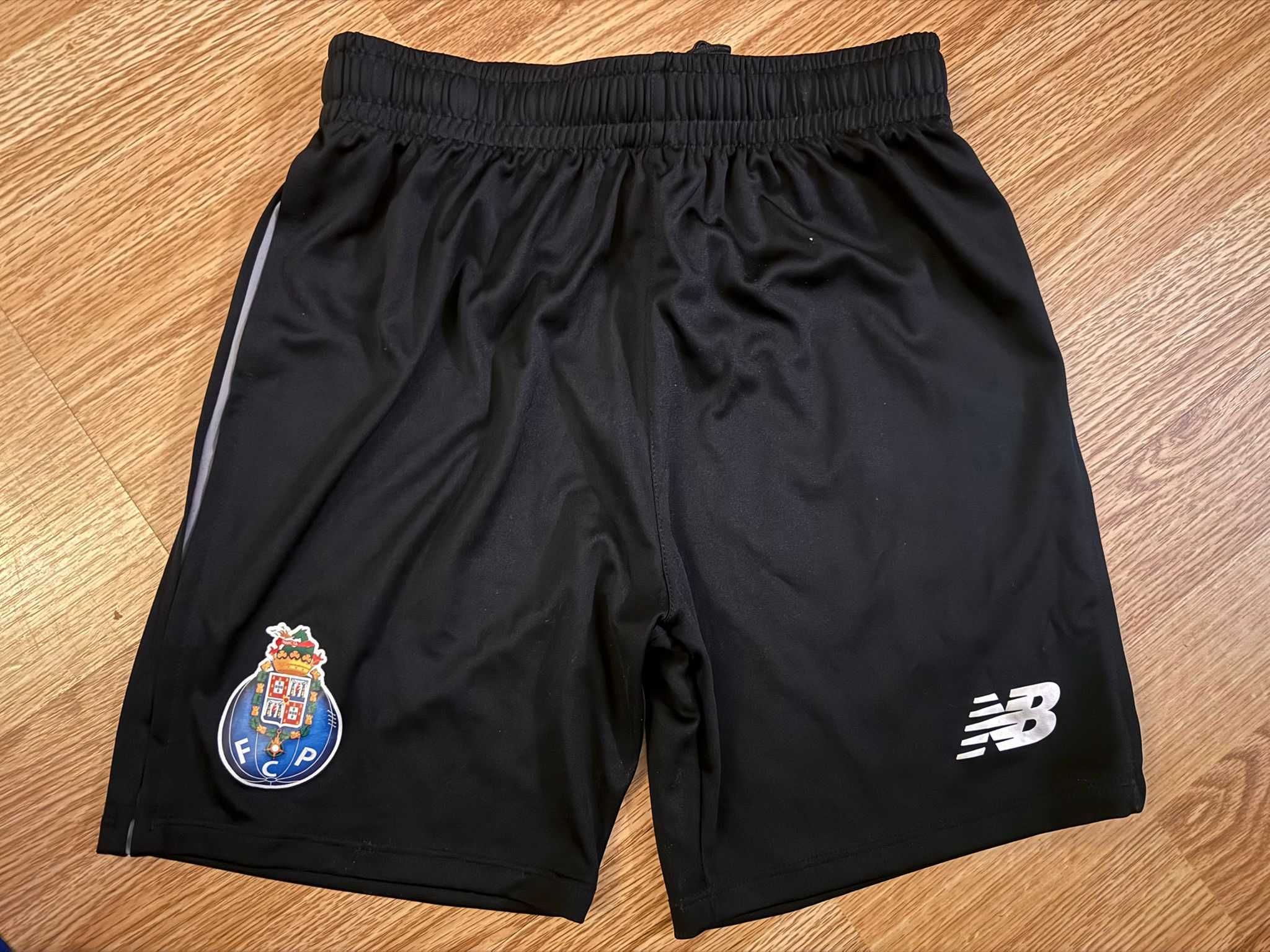 Calção NEW BALANCE do equipamento FCP | 9,99€