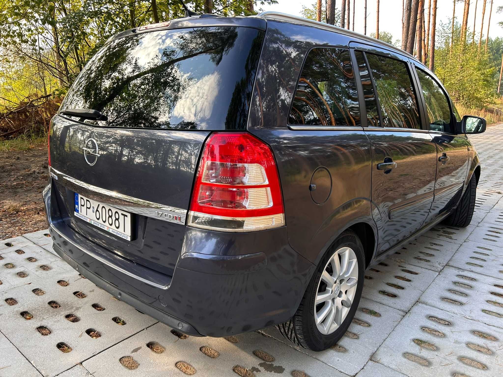 OPEL Zafira B 1.7 CDTI, 7 os. COSMO, RECARO, 2010 r.