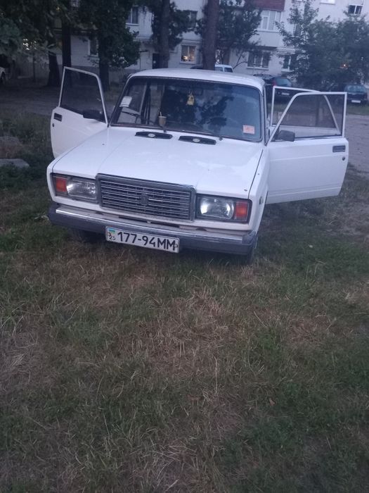 Хорошая машина едит бодро