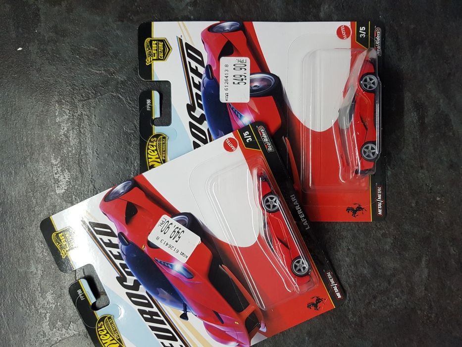 Hot Wheels Premium LaFerrari нова, запакована