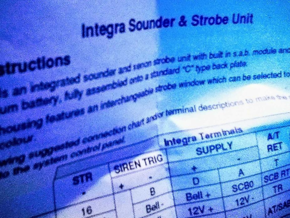 Central de alarme completa ,sistema com  saidas para vários sistemas