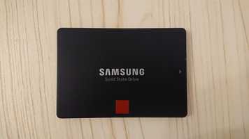 SATA III SSD Samsung 860 Pro 512 MB (2 bit MLC)