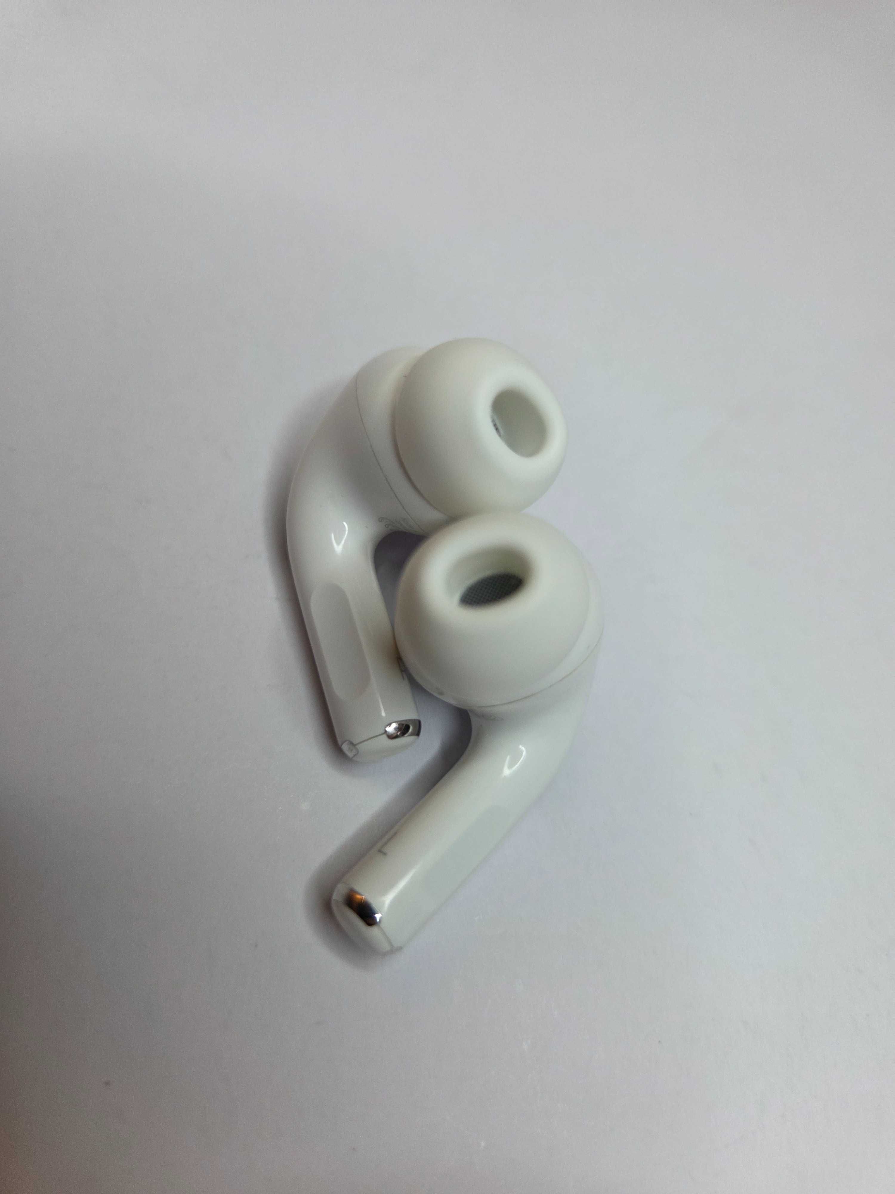 Oryginalne AirPods Pro 2. Generacji (Lightning) - używane