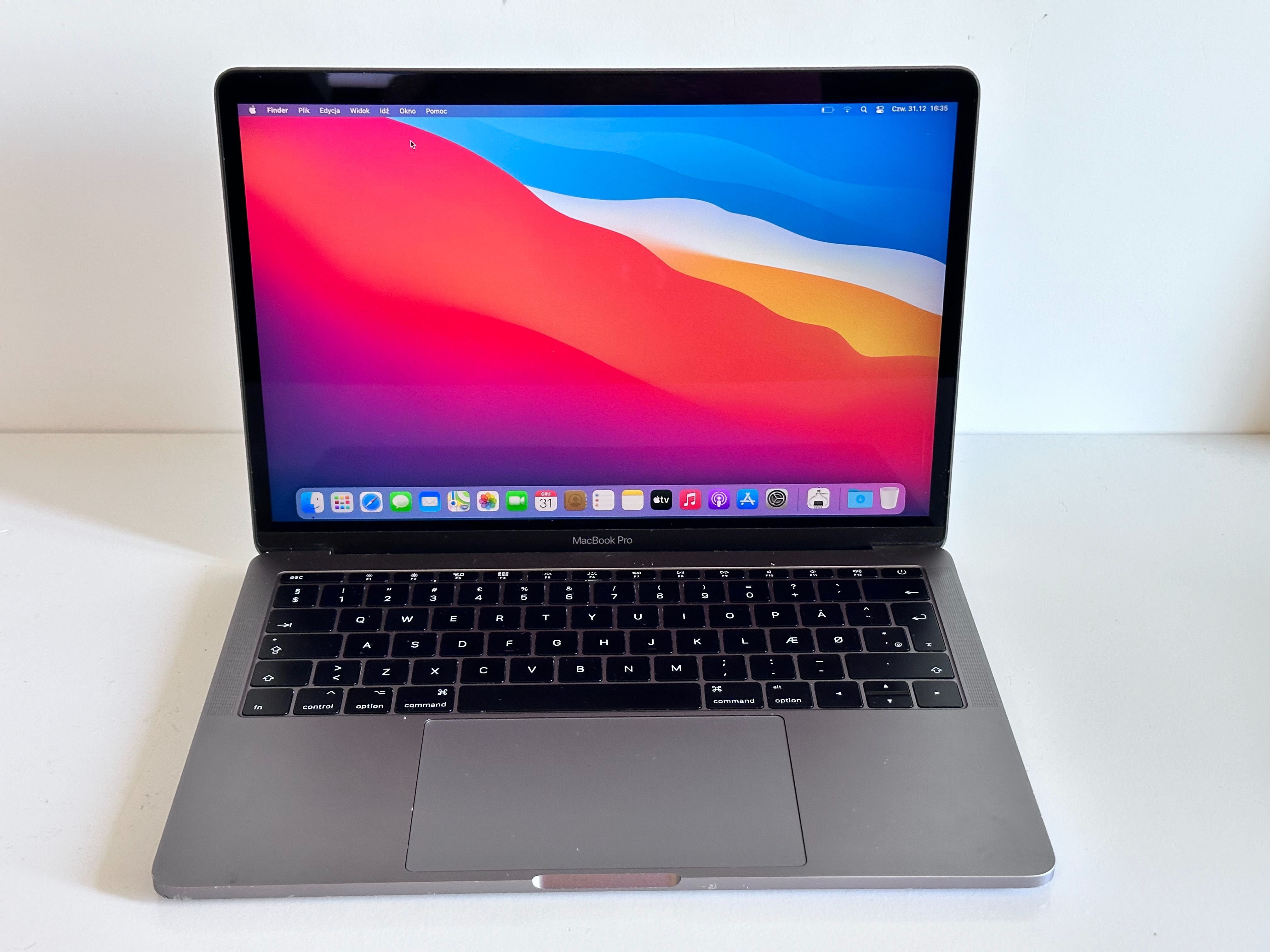 Apple MacBook Pro 13 2016 i5 8GB RAM 256GB SSD Space Gray