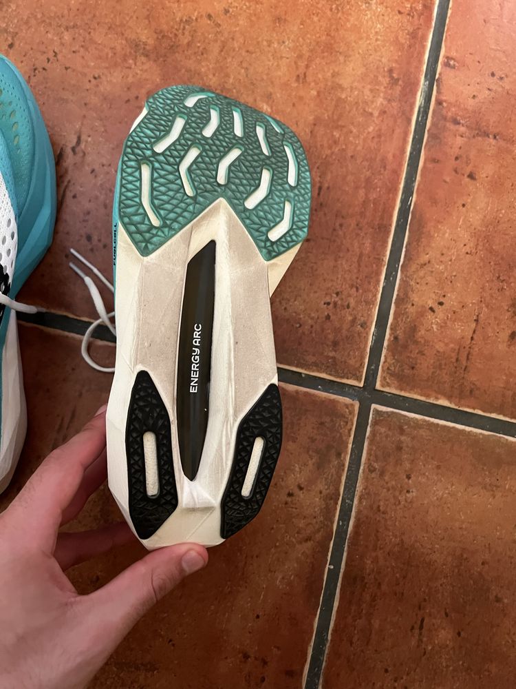 Sapatilhas de corrida New Balance FuelCell SuperComp Pacer v2
