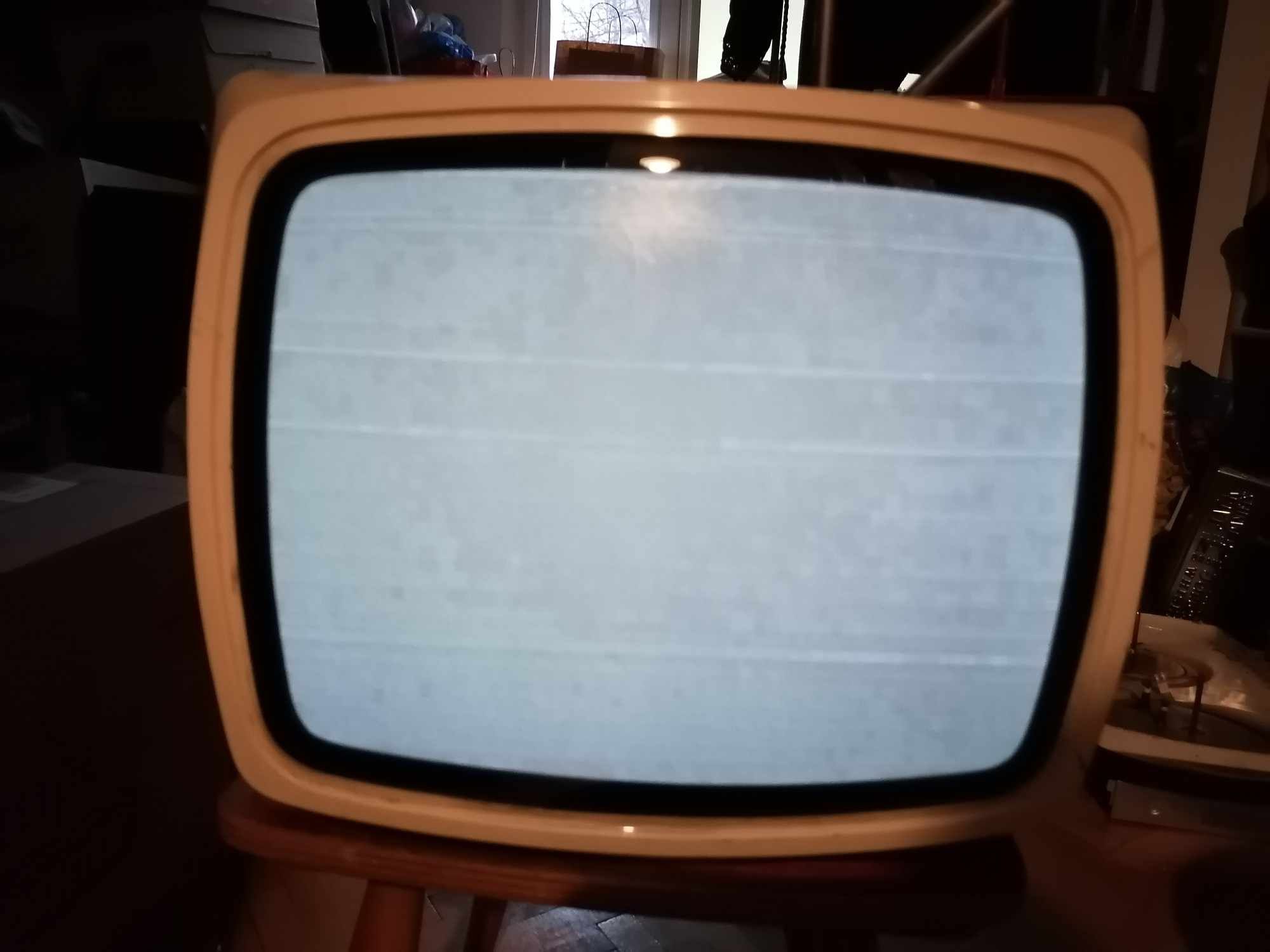 Telewizor przenośny UNITRA OTVELA203