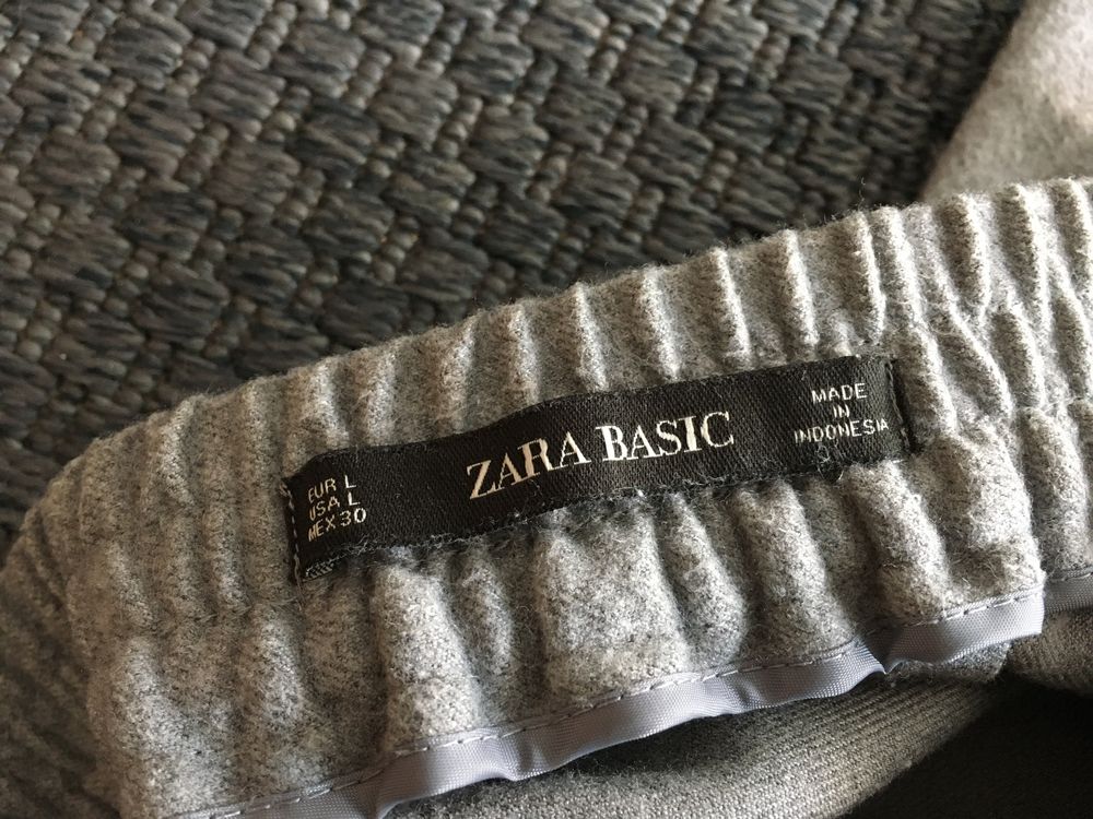 Calças Senhora - Zara - tamanho L