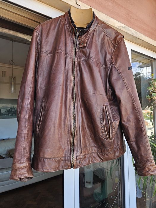 Casaco pele comprado na Suíça como novo