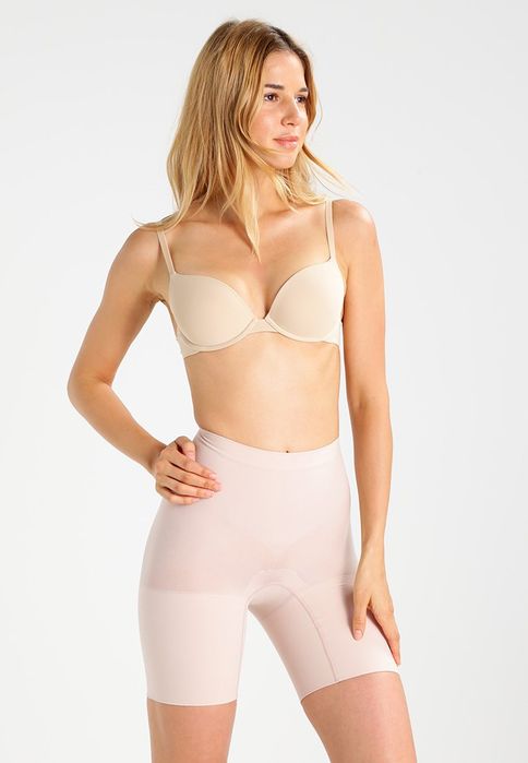 Majtki modelujące beżowe Spanx 38