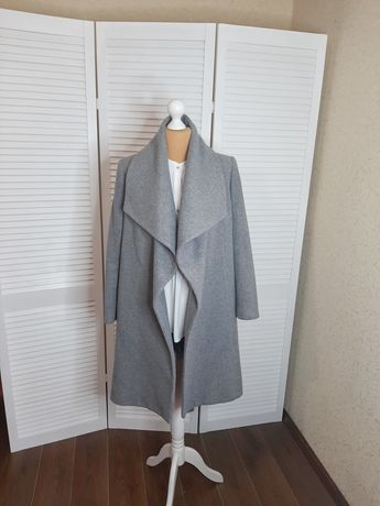 Пальто от бренда Манго