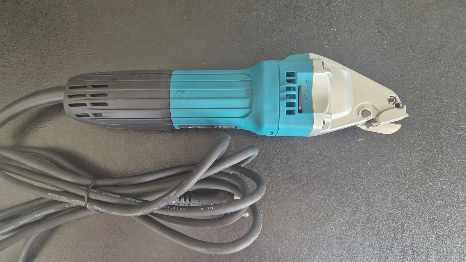 Nożyce do cięcia blachy MAKITA JS1601 NOWE
