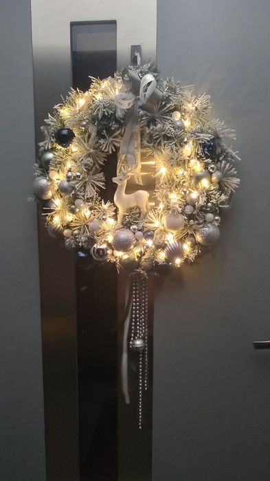 Wianek bożonarodzeniowy na drzwi lub ściane 52cm