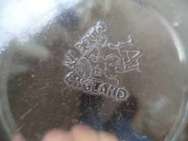 Taça em Vidro Trabalhada Inglesa ( Muito antiga )