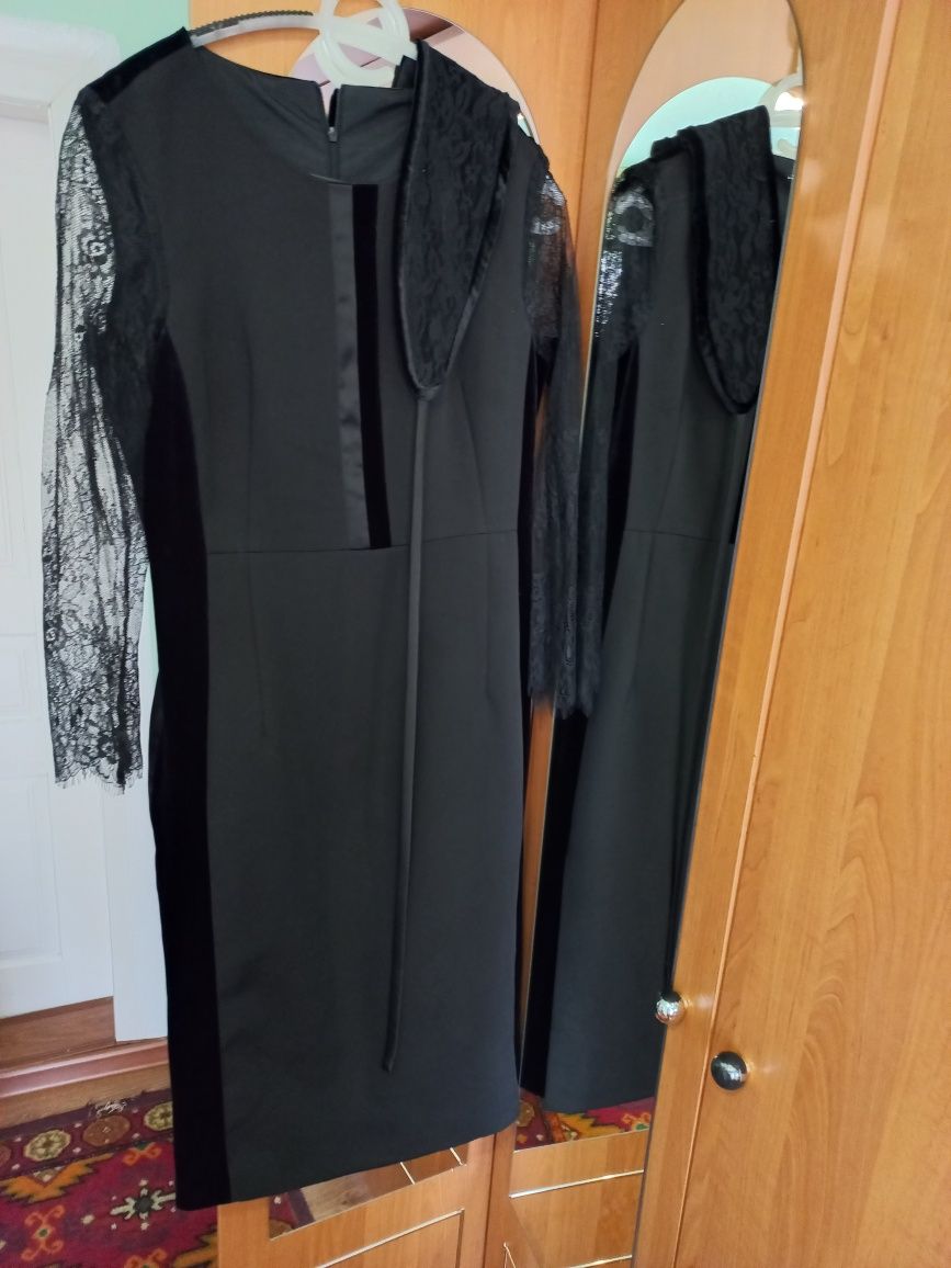 Продається стильне нове плаття , чорного кольору