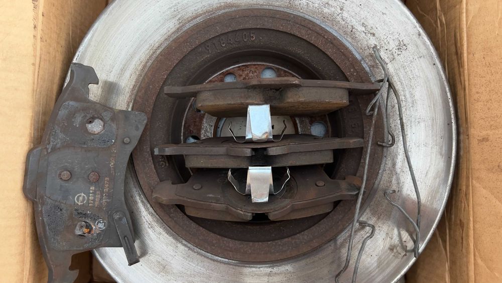 Discos de travão + pastilhas para Opel