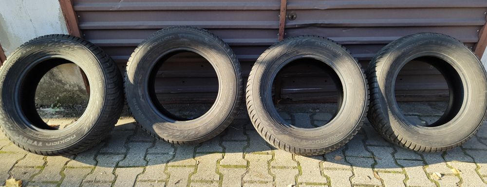 Opony zimowe 215/65 R16 98H NOKIAN SNOWPROOF 2SUV